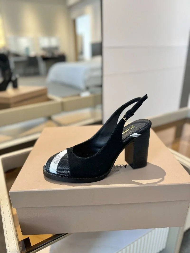 QuickDry Burberry Sandals 17121