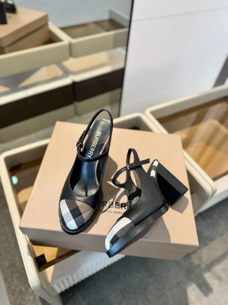 Burberry Sandals Casual 17111