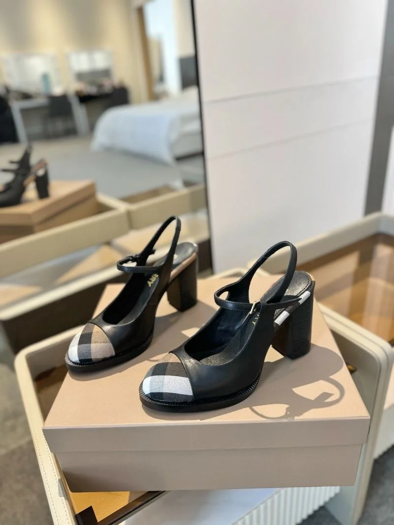 Burberry Sandals Casual 17111