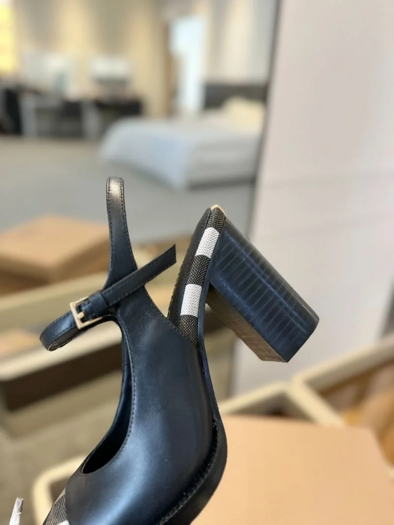 Burberry Sandals Casual 17111