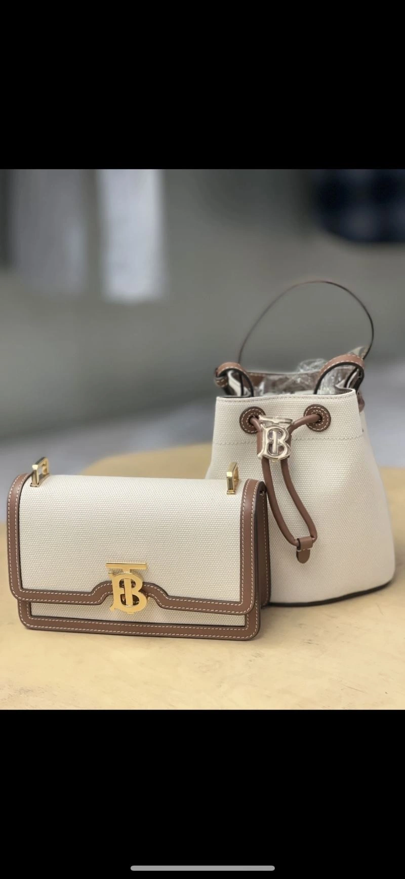 Burberry Satchel Bags Sleek 64586