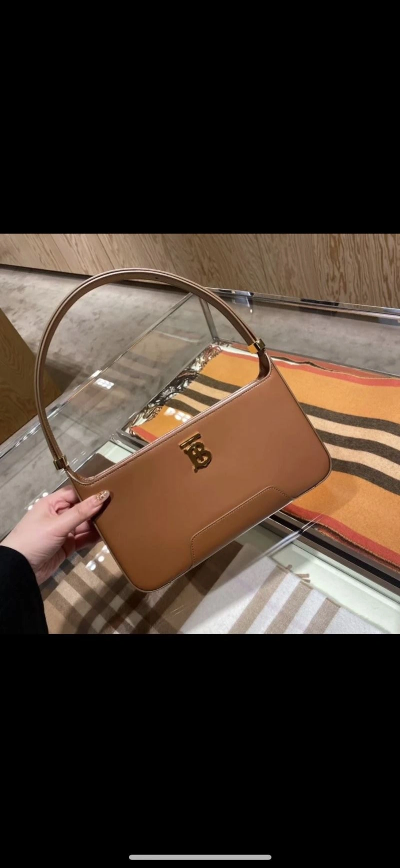 Burberry Satchel Bags Chic 64539
