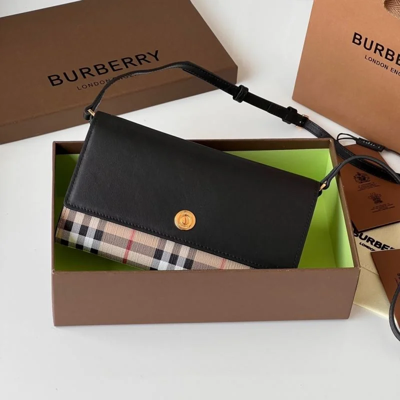 Fashionable Burberry Satchel Bags 38069