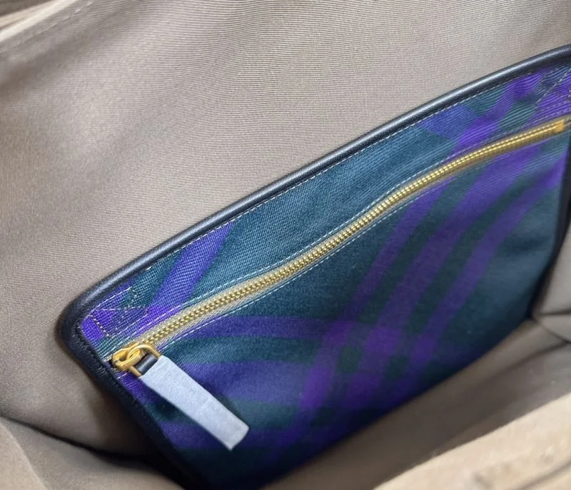 Stylish Burberry Satchel Bags 38053