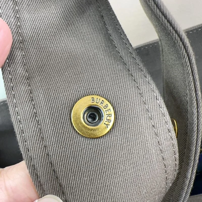 Stylish Burberry Satchel Bags 38053