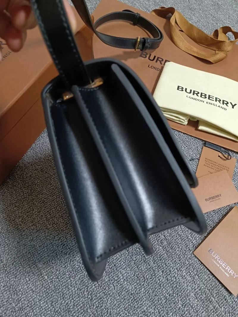 EyeCatching Burberry Satchel Bags 37983