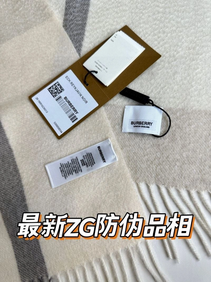 Burberry Scarf ZipUp 271377