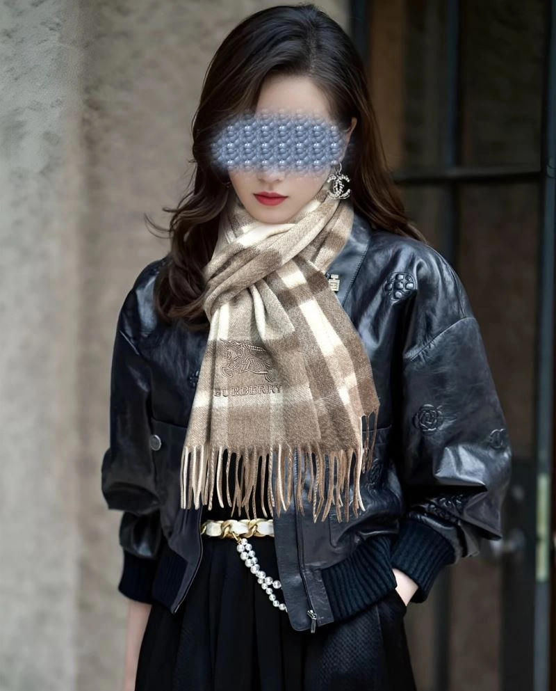 Burberry Scarf Casual 271373