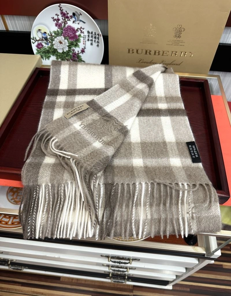 Burberry Scarf Casual 271373