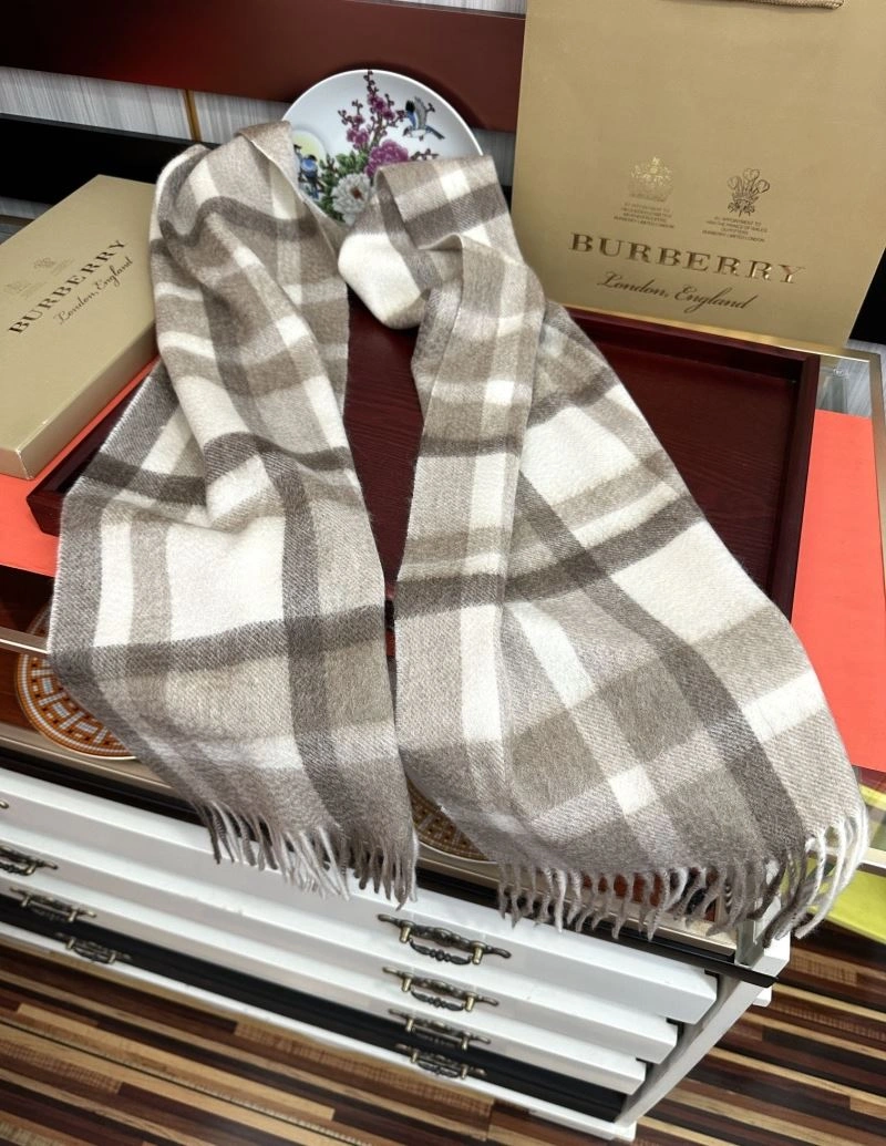 Burberry Scarf Casual 271373