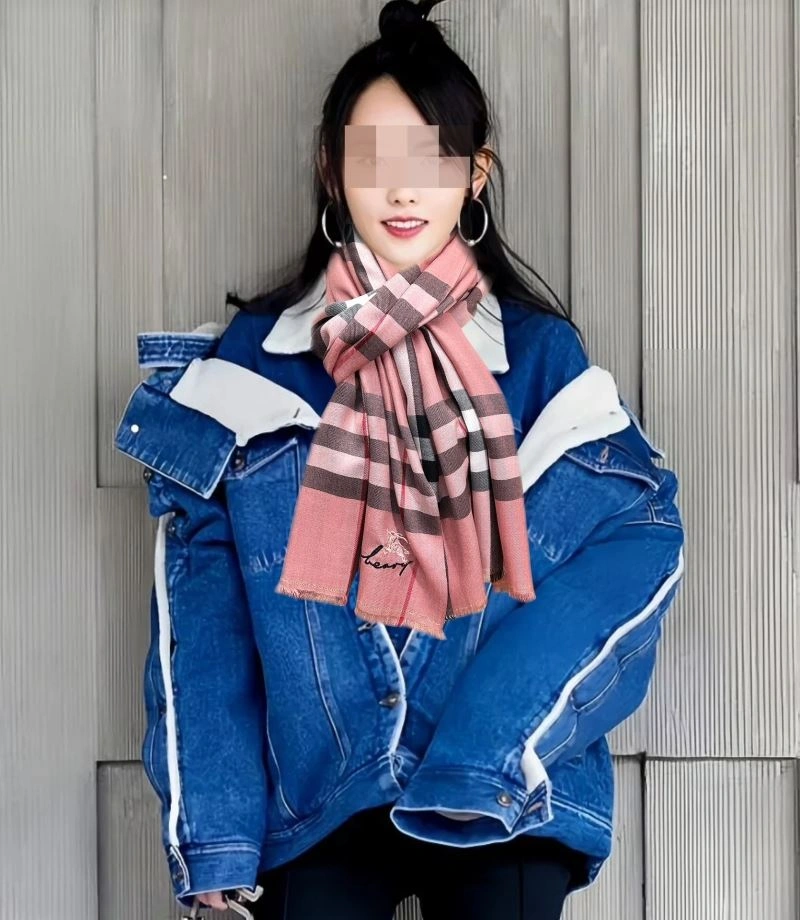 Classic Burberry Scarf 271370