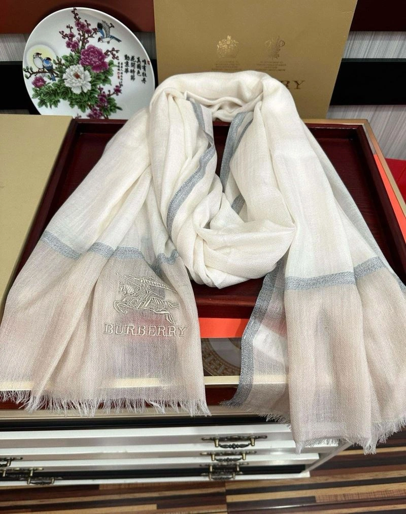 Burberry Scarf Youthful 271363