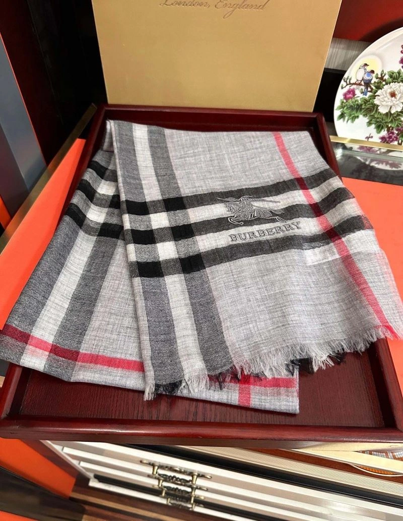 Refined Burberry Scarf 271361