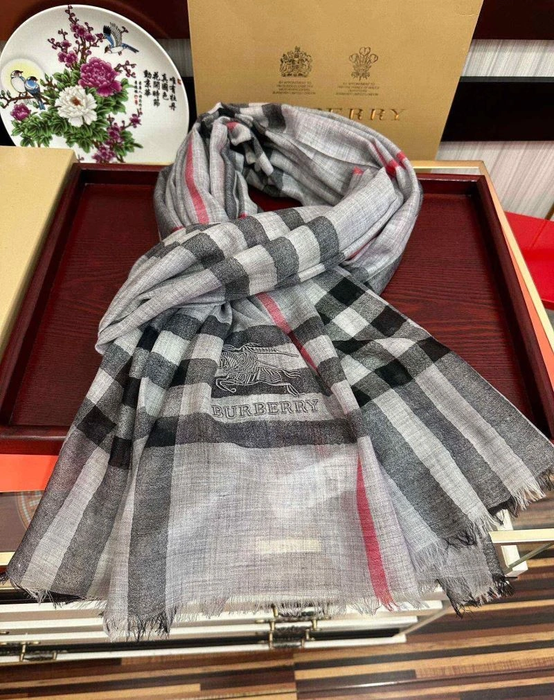 Refined Burberry Scarf 271361