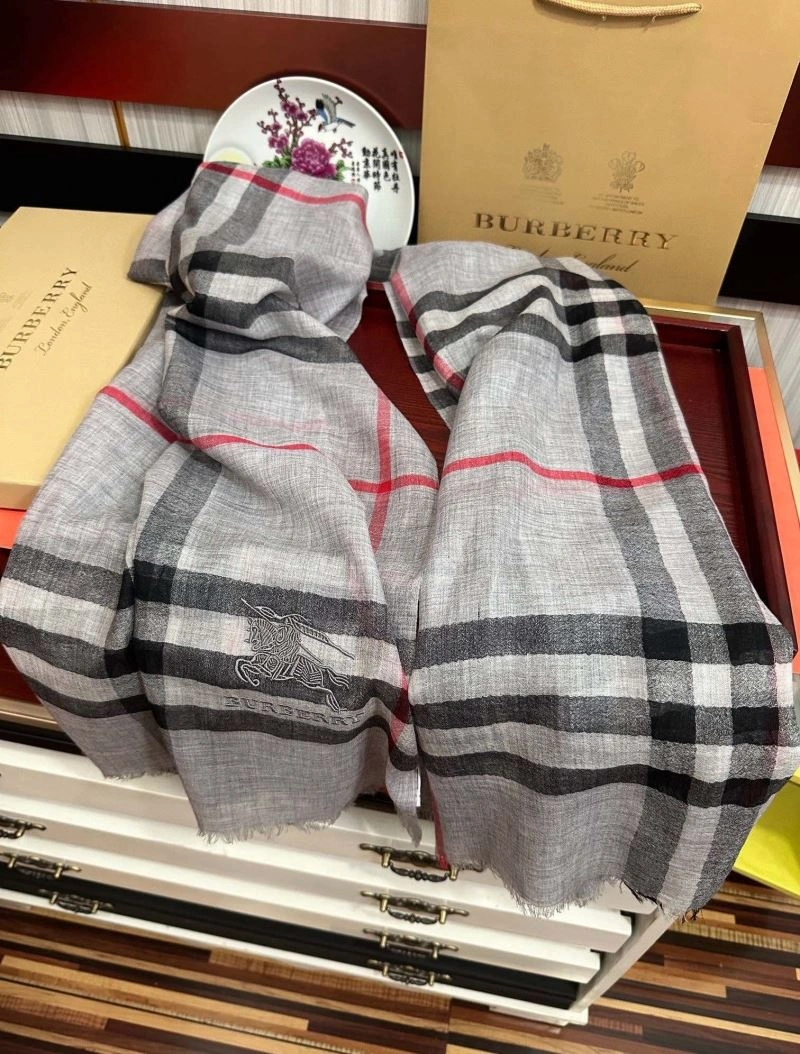 Refined Burberry Scarf 271361