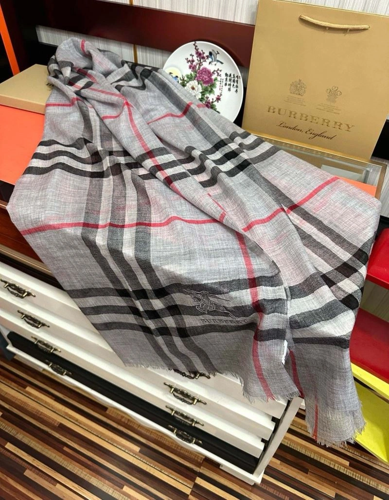 Refined Burberry Scarf 271361