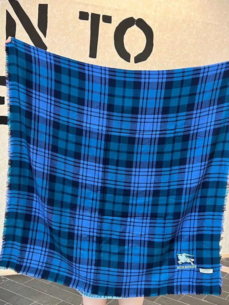 Sophisticated Burberry Scarf 271355