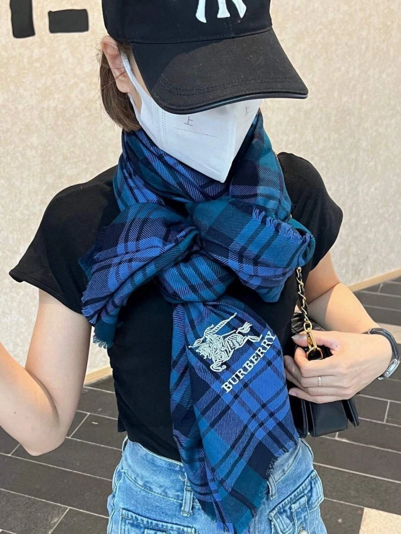 Sophisticated Burberry Scarf 271355