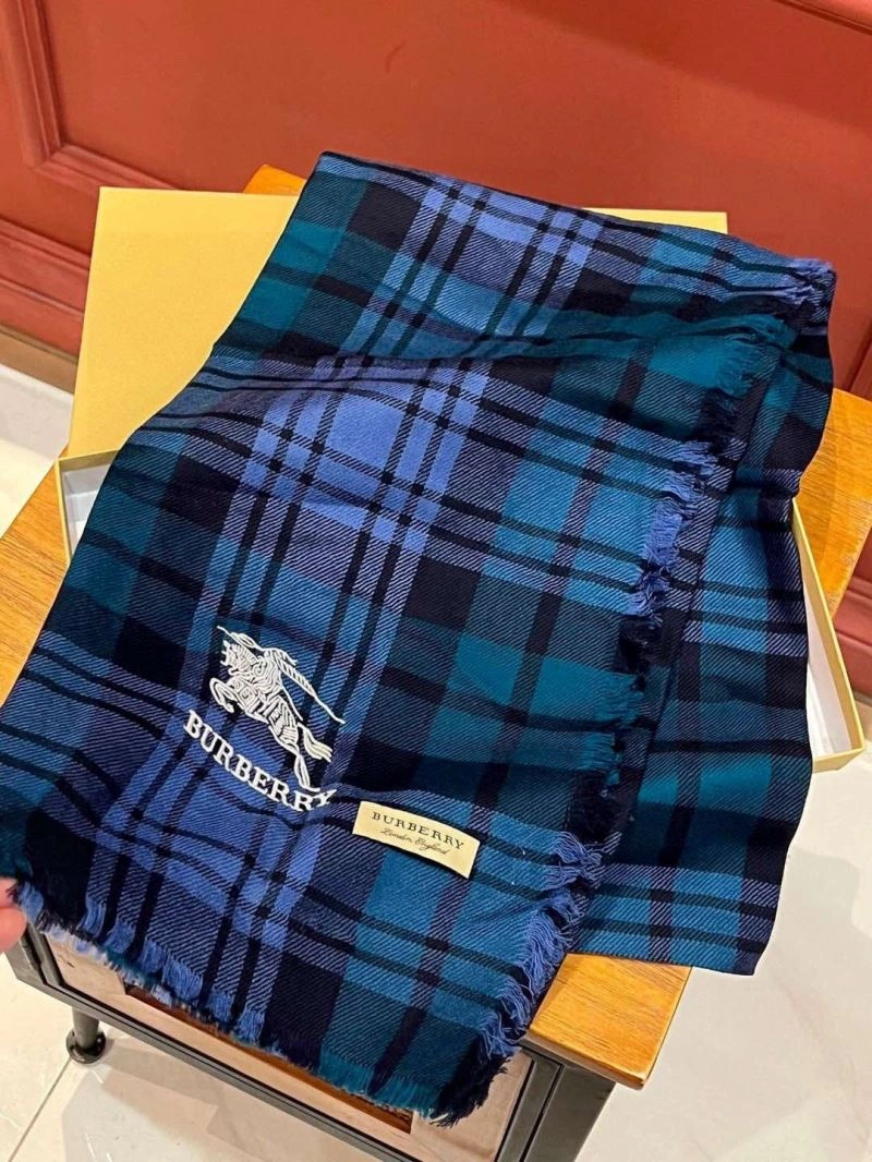 Sophisticated Burberry Scarf 271355