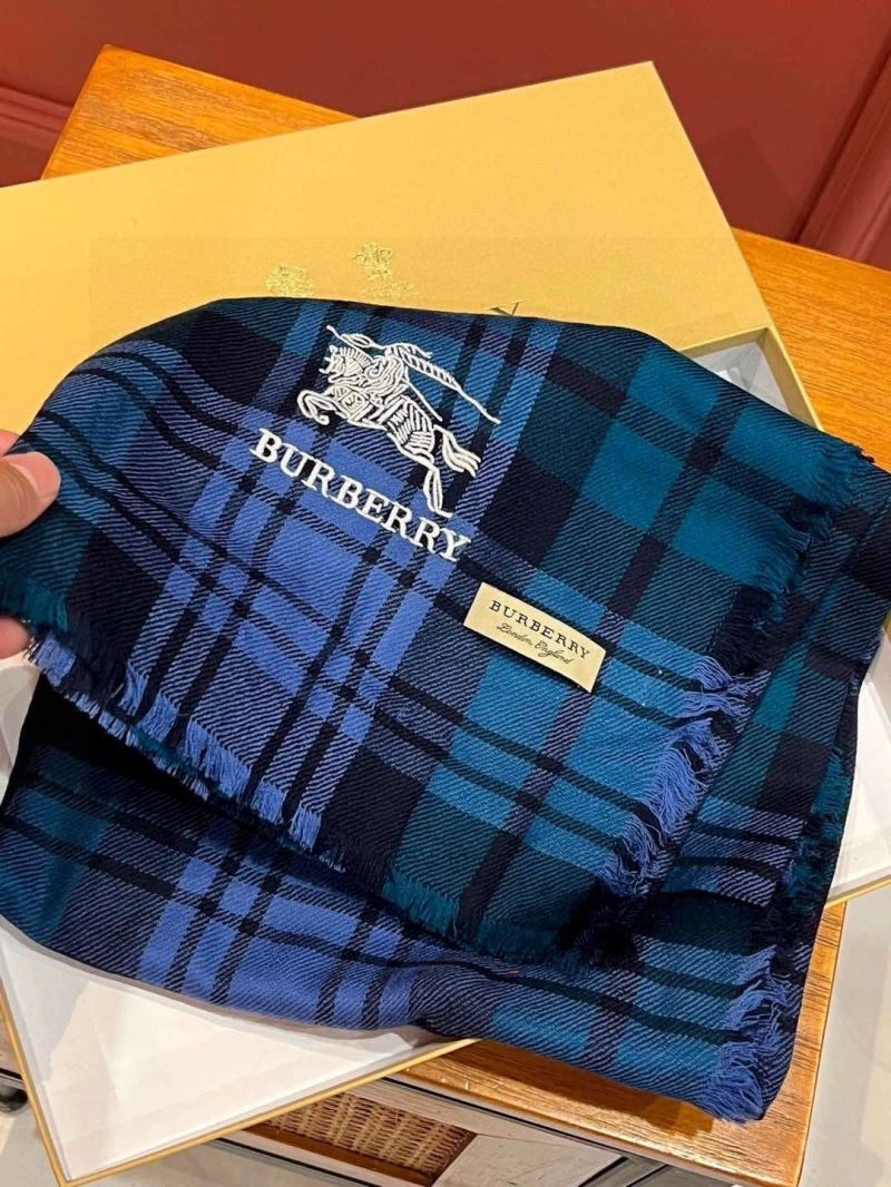 Sophisticated Burberry Scarf 271355