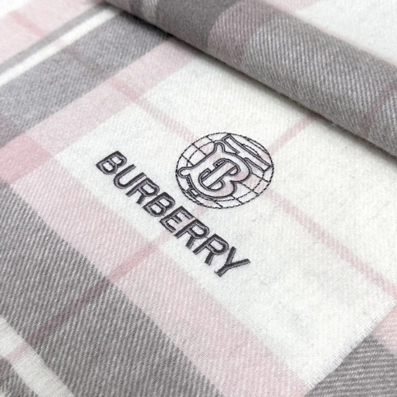 Sophisticated Burberry Scarf 271351