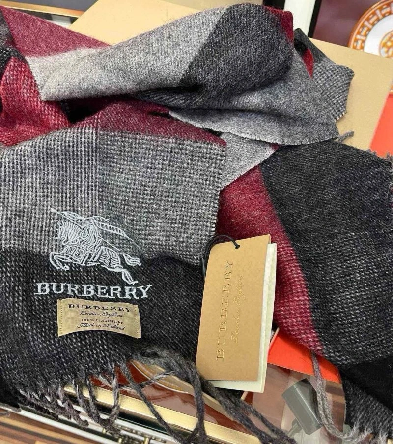 Reliable Burberry Scarf 271350
