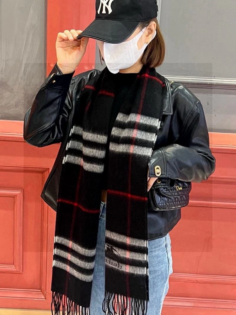 Burberry Scarf Compact 271348