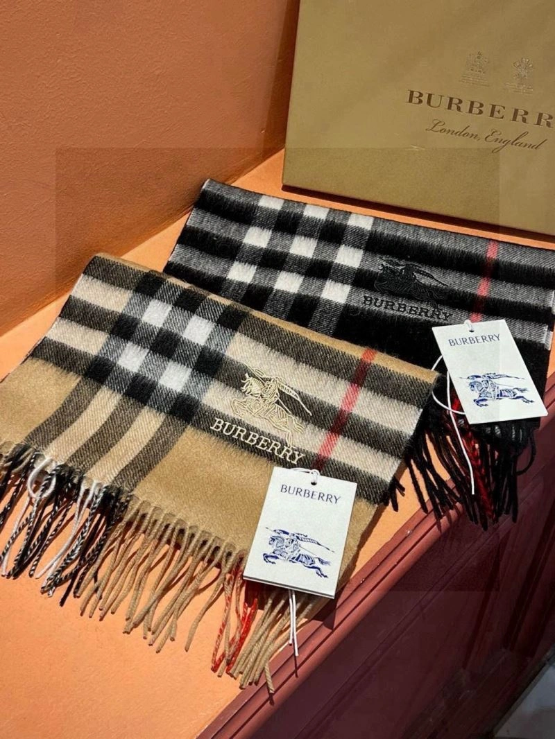 Burberry Scarf Compact 271348
