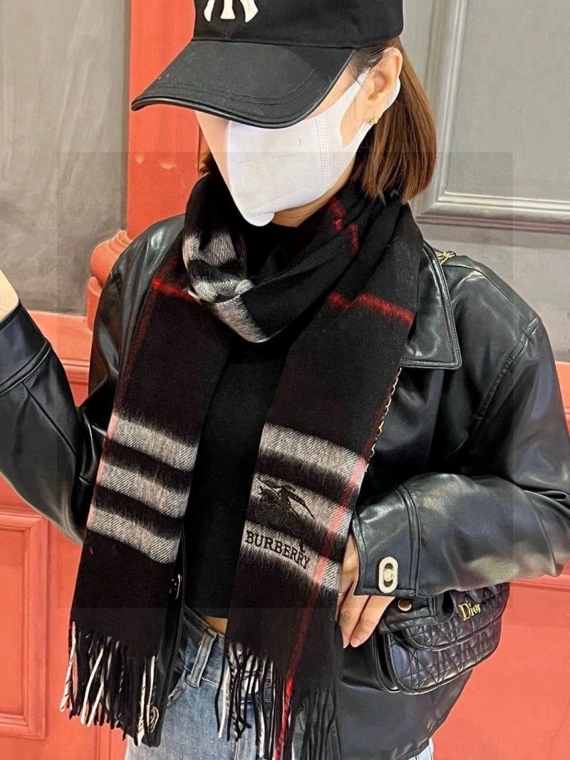 Burberry Scarf Compact 271348