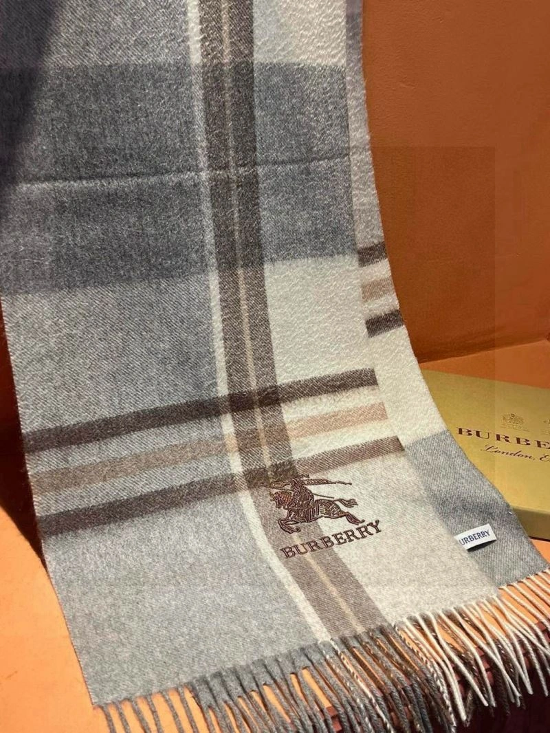 Burberry Scarf UrbanChic 271356