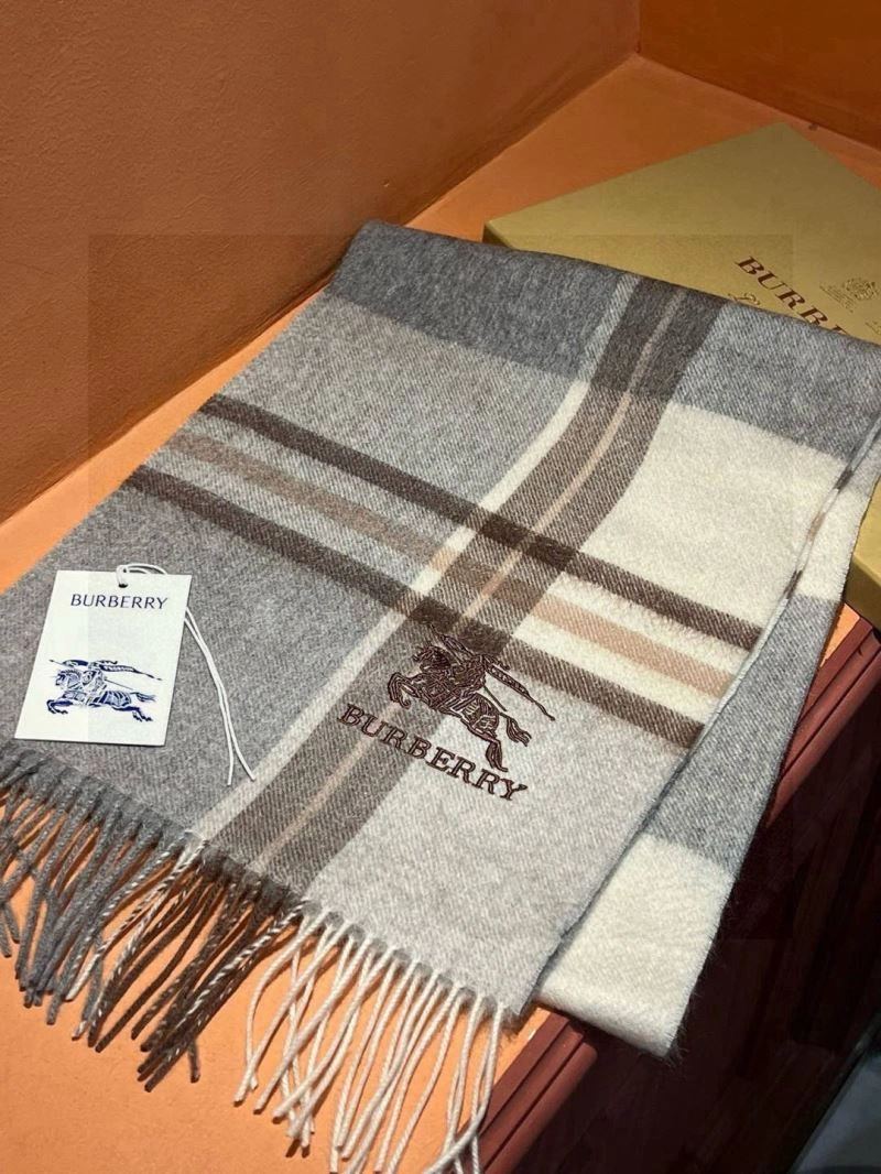 Burberry Scarf UrbanChic 271356