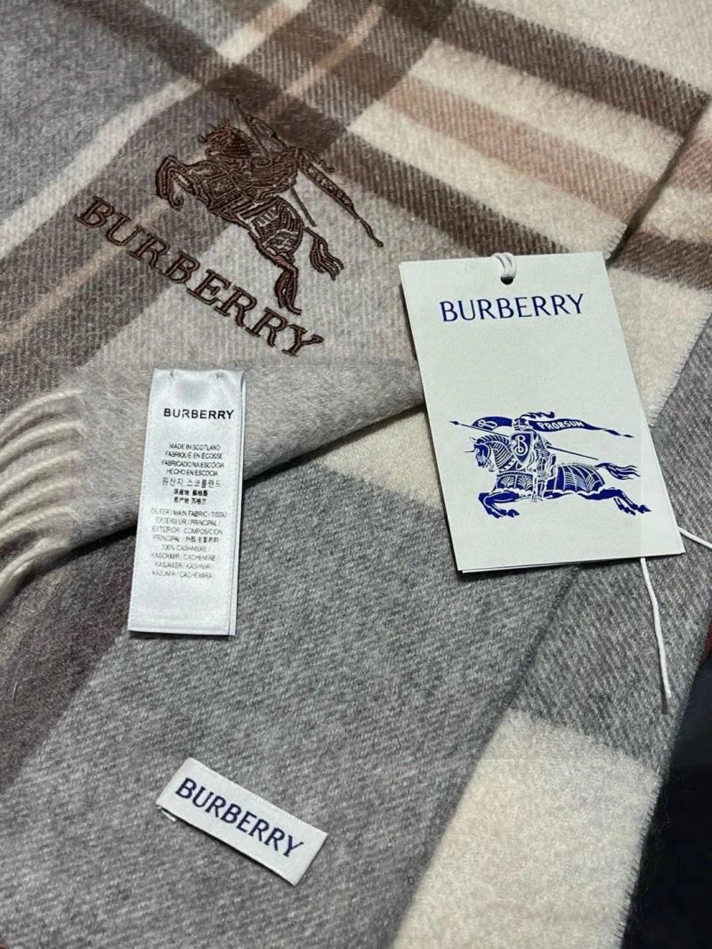 Burberry Scarf UrbanChic 271356
