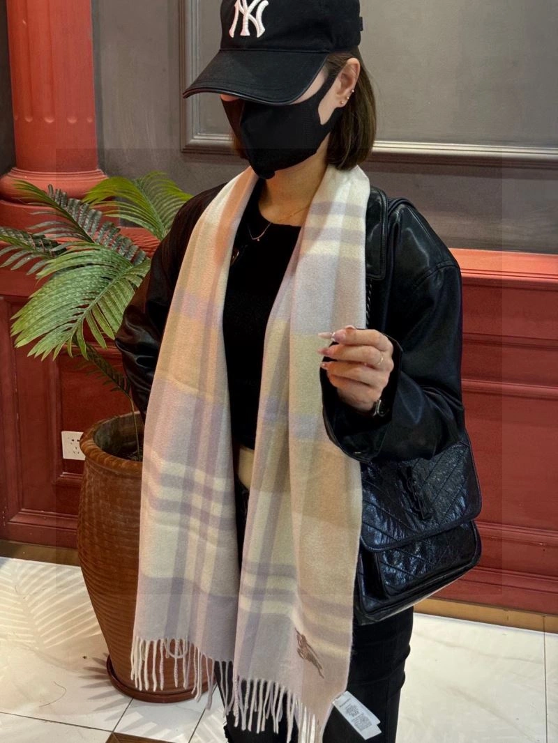 Unisex Burberry Scarf 271342