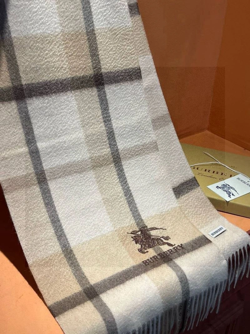 WaterResistant Burberry Scarf 271347