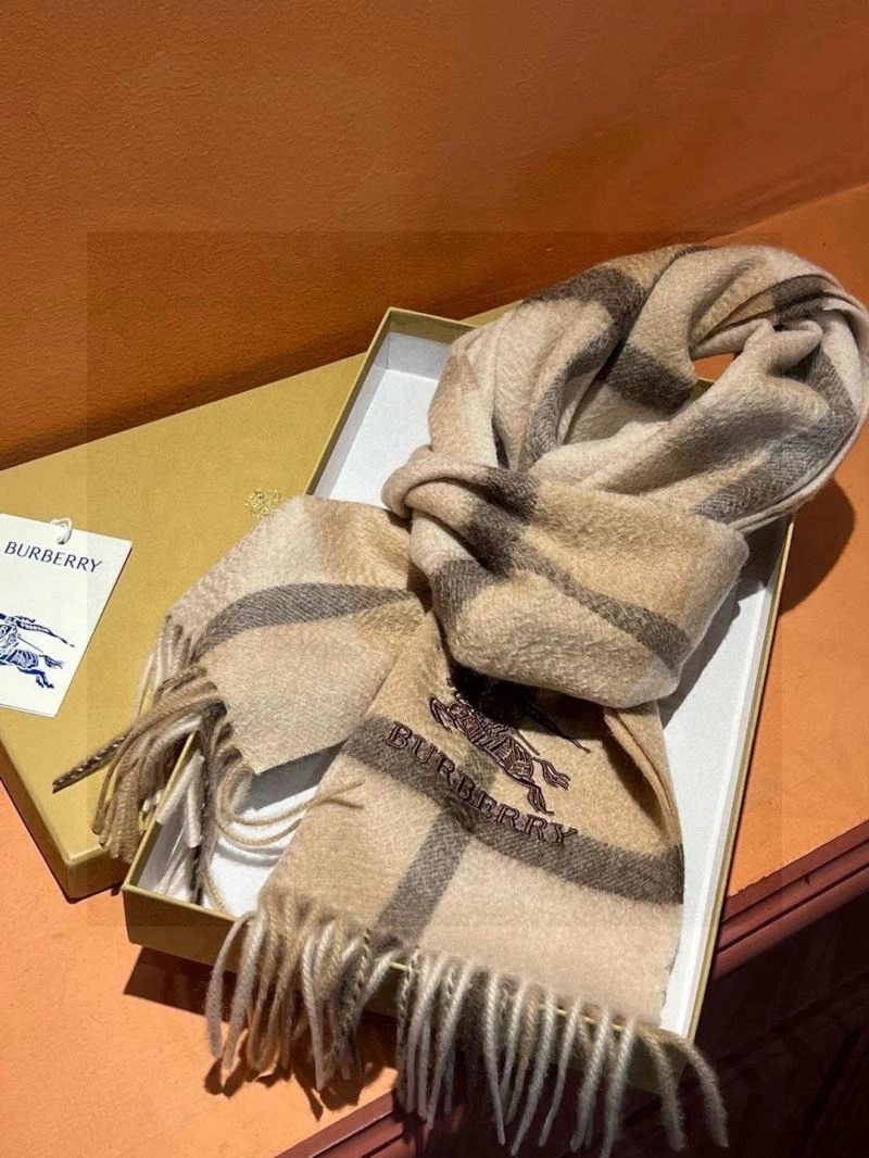 WaterResistant Burberry Scarf 271347