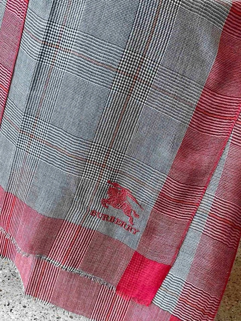 FlexibleFit Burberry Scarf 271345