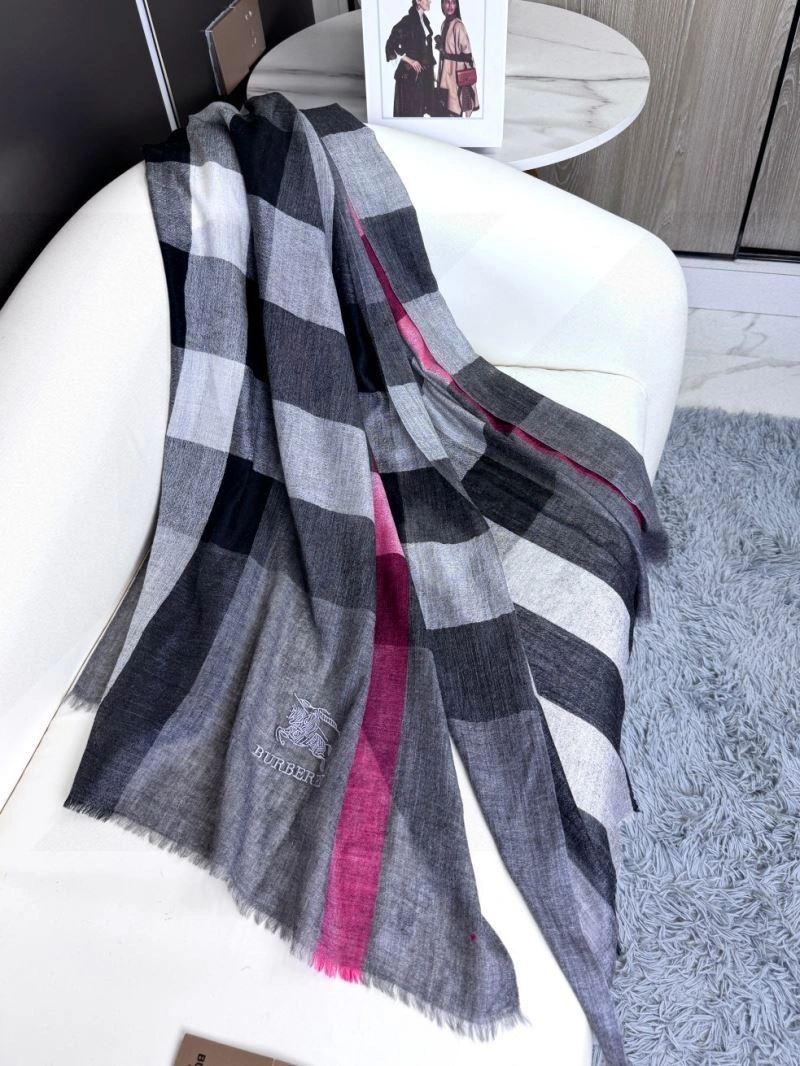 Burberry Scarf Refined 271313