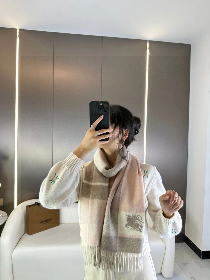 Burberry Scarf Stylish 271308