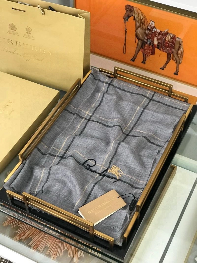 Burberry Scarf Classic 271299