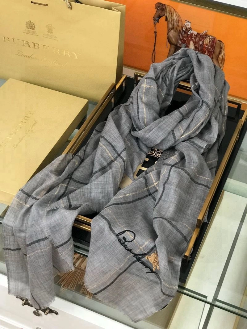 Burberry Scarf Classic 271299
