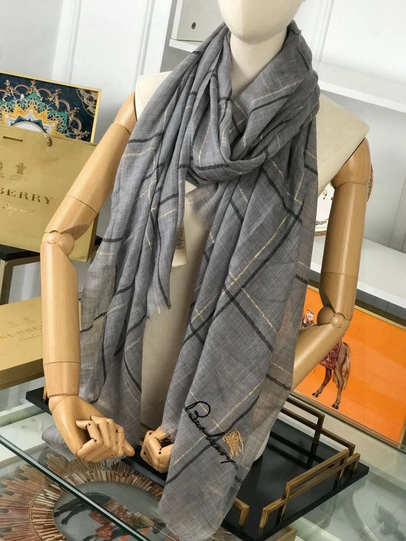 Burberry Scarf Classic 271299