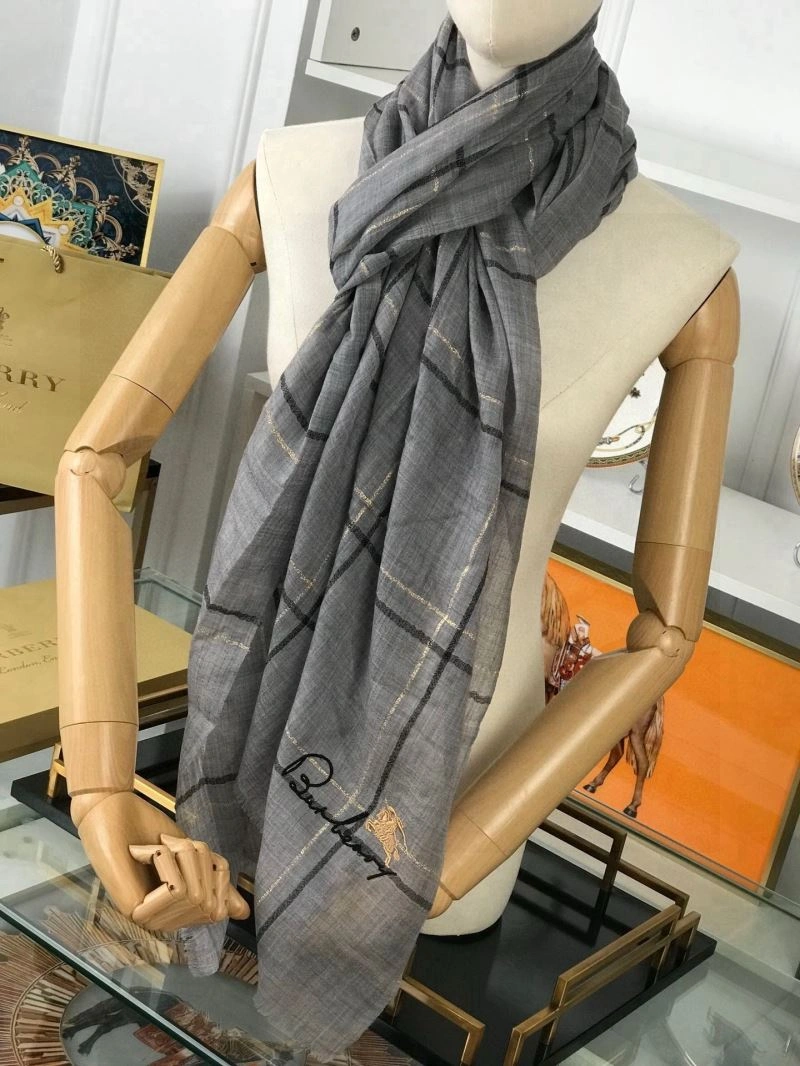 Burberry Scarf Classic 271299