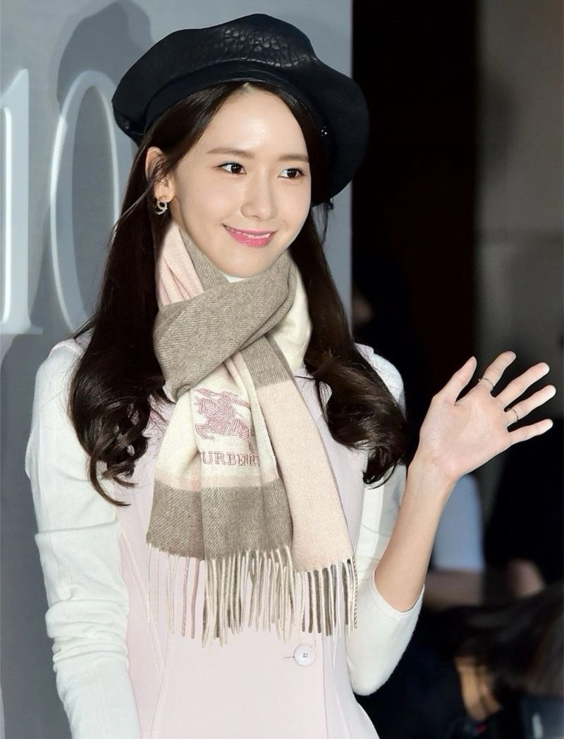 Chic Burberry Scarf 271302