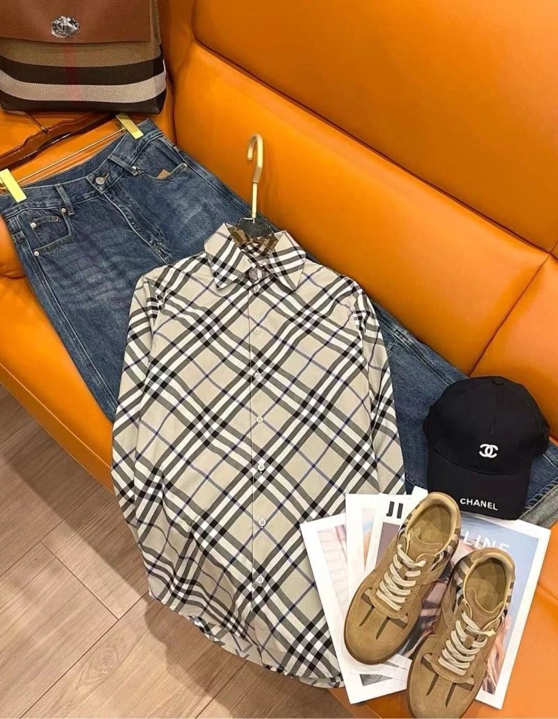 Unisex Burberry Shirts 103641
