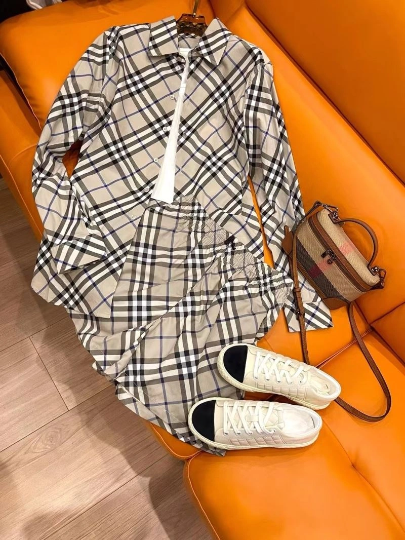 Unisex Burberry Shirts 103641