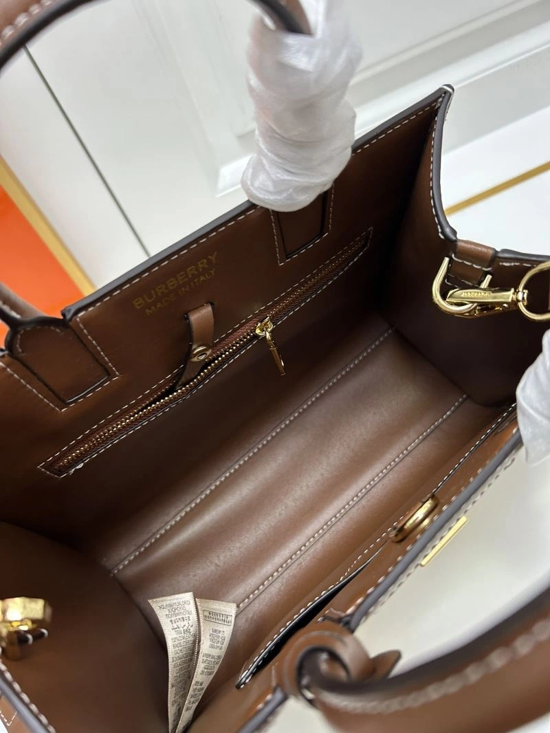 Burberry Shopping Bags ZipUp 84571