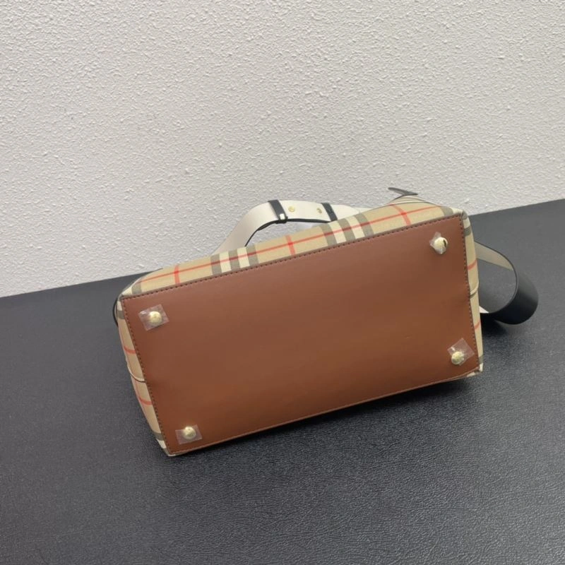 Refined Burberry Shopping Bags 84567