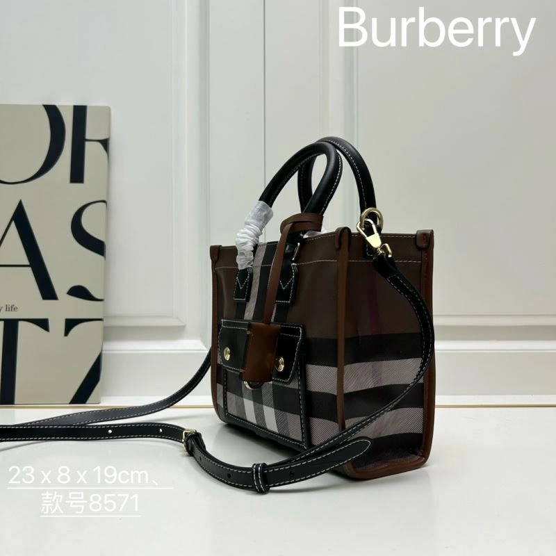 Chic Burberry Shopping Bags 84566
