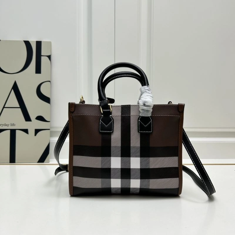 Chic Burberry Shopping Bags 84566