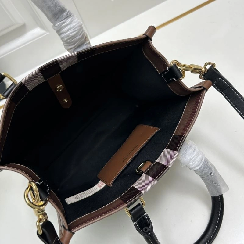 Chic Burberry Shopping Bags 84566